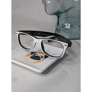 Auth. Ray-Ban White New Wayfarer